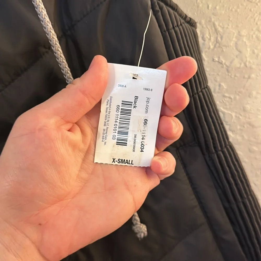NWT city streets puffer vest h